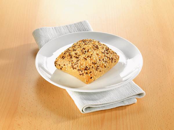 TK Base Culinar Mehrkornbrötchen, vorgebacken, 85 g, 100 ST/KT aus Weizen, Roggen und Hafer und  mit Leinsamen und Sesam bestreut