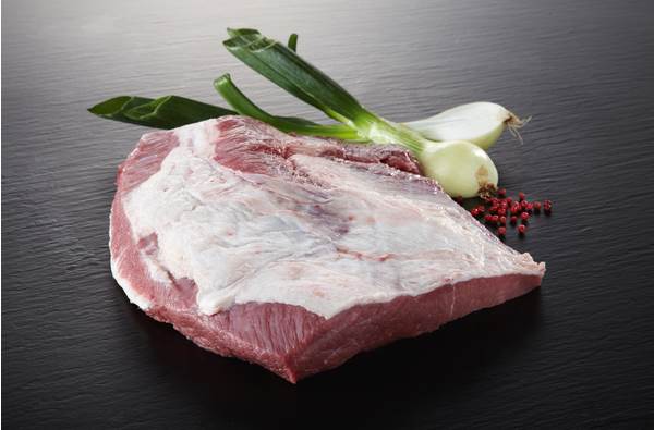 Kalvespidsbryst, sprængt, tilsat 10% lage, kogepose, ca. 4 kg, Danmark