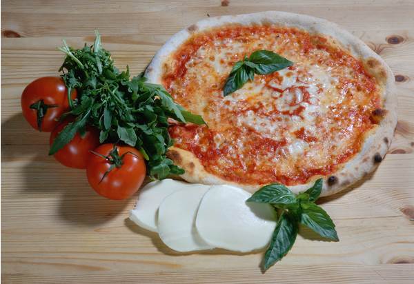 TK GIA Pizza, Margherita, ca. 305g, 25 ST/KT vorgebacken, mit Tomatensauce und Mozzarella, 25 cm Durchmesser
