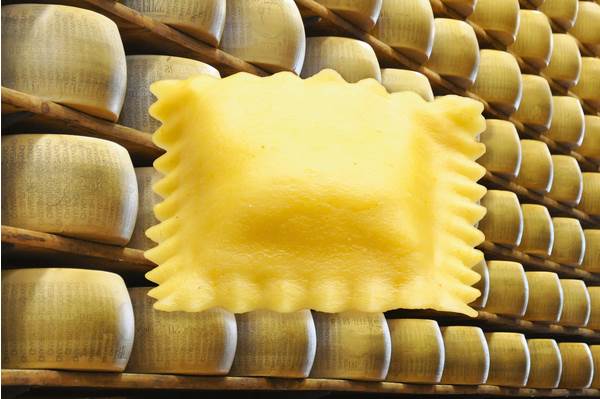 TK Bon Pastaio Agnolotti Sovrano, Premium Teigtasche mit Frischkäse und Sovrano, ca.17g, 2 KG/KT