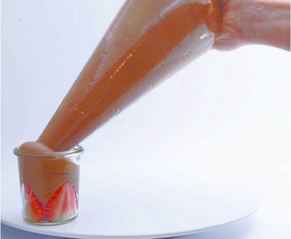 TK Göttinger Schokoladen-Mousse Zartbitter, im Dressiebeutel, 3x1 Liter, 3 L/KT zur beliebigen Portionierung, cremig zart, glutenfrei