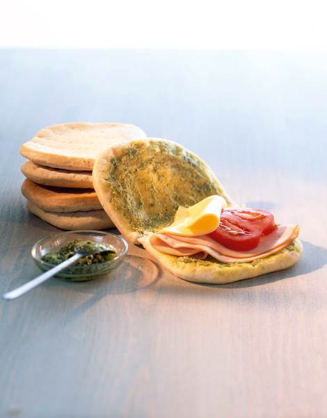 TK Goldfrost Focaccia Panini, 95g 40 ST/KT gegarte Weizenteigtasche, fertig zum Belegen, ca. 11,5 x 11 x 2,8 cm