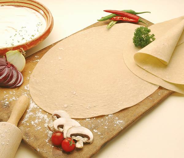 TK Gusto Palatino Flammkuchen-Teigboden, 130g 100 ST/KT 4 x 25 Stück, oval ca. 28 x 38 cm