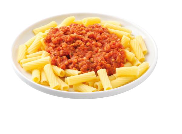 Pasta und Gemüsebolognese