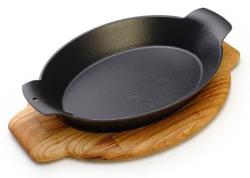 Fajita panna 620 ml, oval 18 x 24 cm, svart gjutjärn (träunderlägg 17192064)