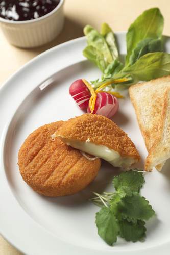 Panerad camembert, förstekt, 30 x 75 g