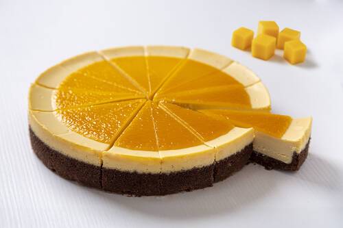 Cheesecake med mango och passion, skuren i 12 bitar, 1600 g