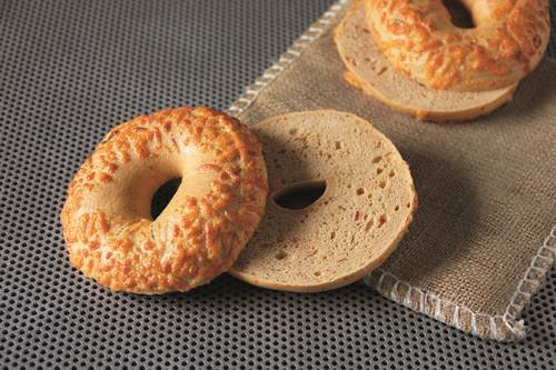 Bagels med chili och cheddar, skivad, 24 x 150 g