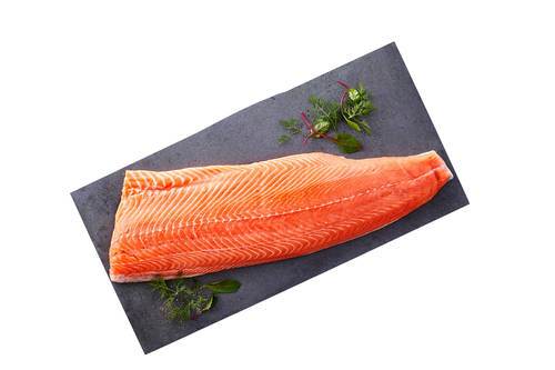 Laksefilet med skind uden ben, 1,8 - 2,2 kg