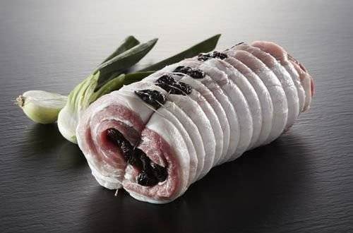 Rullstek av sidfläsk, med sviskon, bunden, ca. 2,5 kg