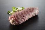 Bogstek av ungnöt i nät, rimmad, ca. 2 kg