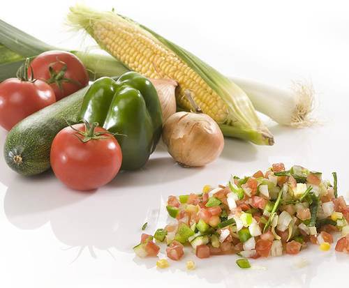 Tomatmix tern af tomater, løg, grøn peber, squash, porrer og majs
